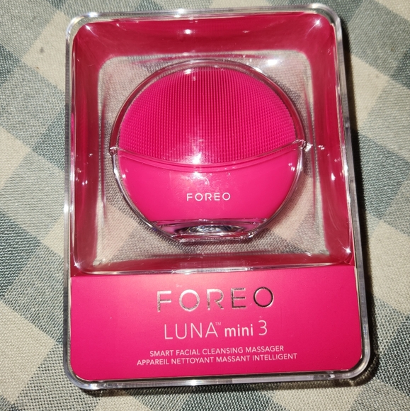 NWT NIB Foreo Luna Mini 3 Fuschia